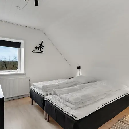 Vakantiehuis Lovely In With Wifi